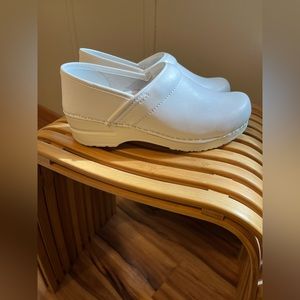 Dansko, Professional White Leather Clogs, Women’s Size 37